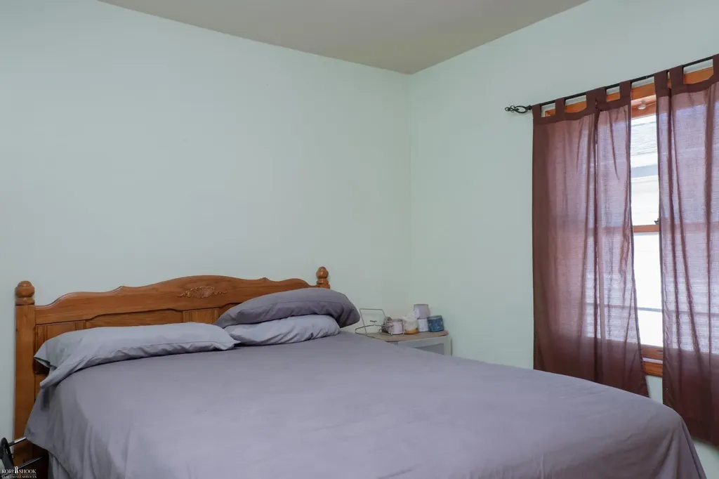 321 E Oliver Street Corunna City MI 48817