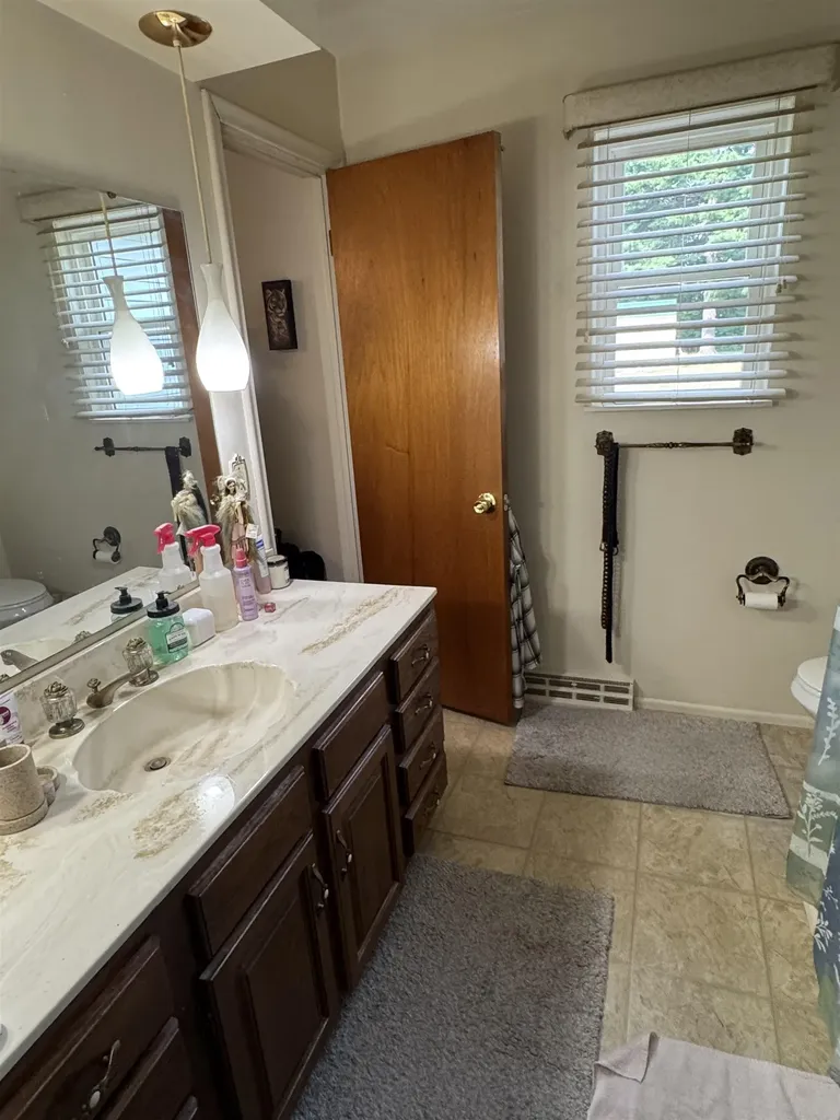 9090 Meadowland Drive Grand Blanc Charter Township MI 48439