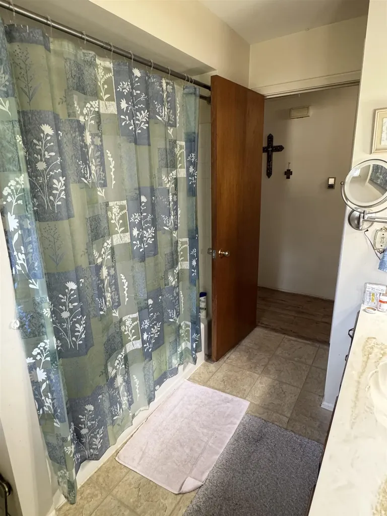 9090 Meadowland Drive Grand Blanc Charter Township MI 48439