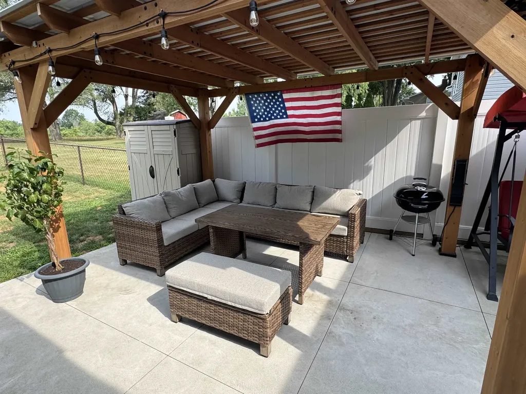 9090 Meadowland Drive Grand Blanc Charter Township MI 48439