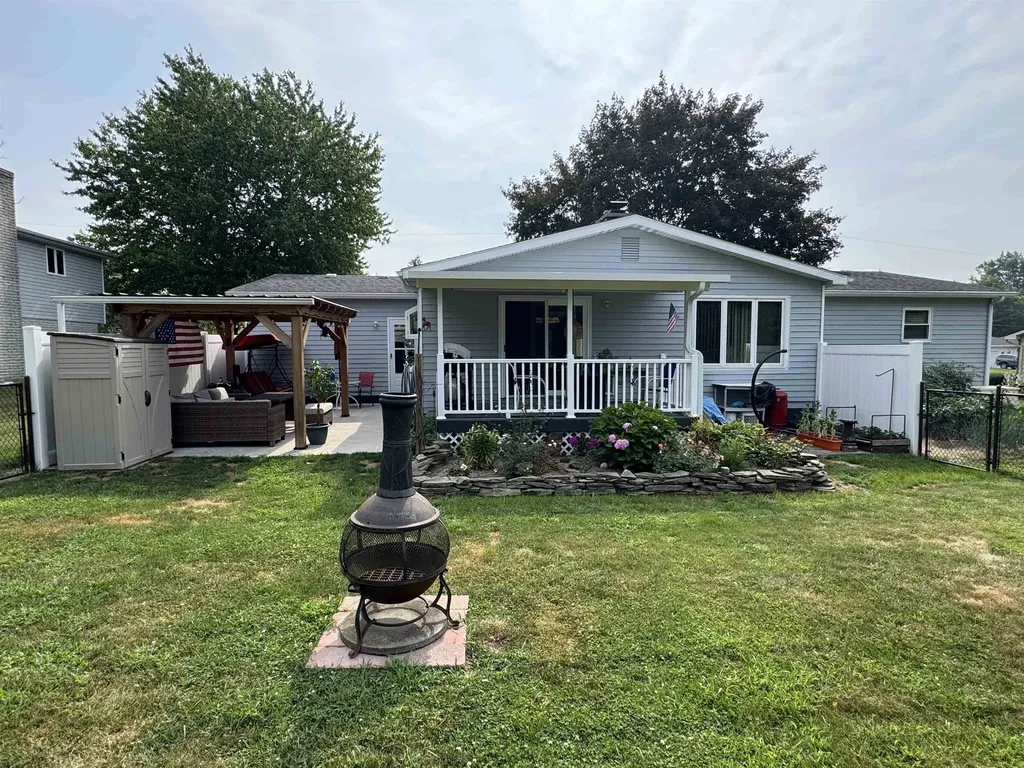 9090 Meadowland Drive Grand Blanc Charter Township MI 48439