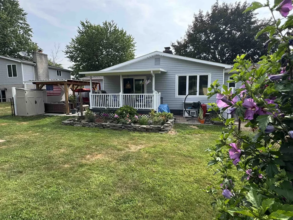 9090 Meadowland Drive Grand Blanc Charter Township MI 48439