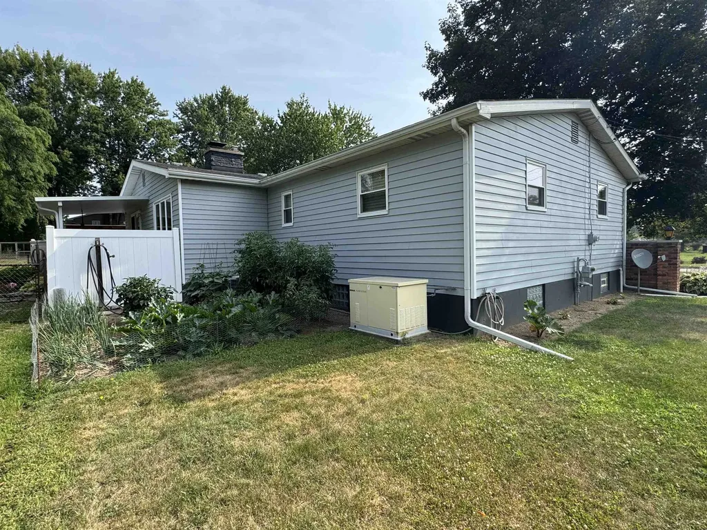 9090 Meadowland Drive Grand Blanc Charter Township MI 48439