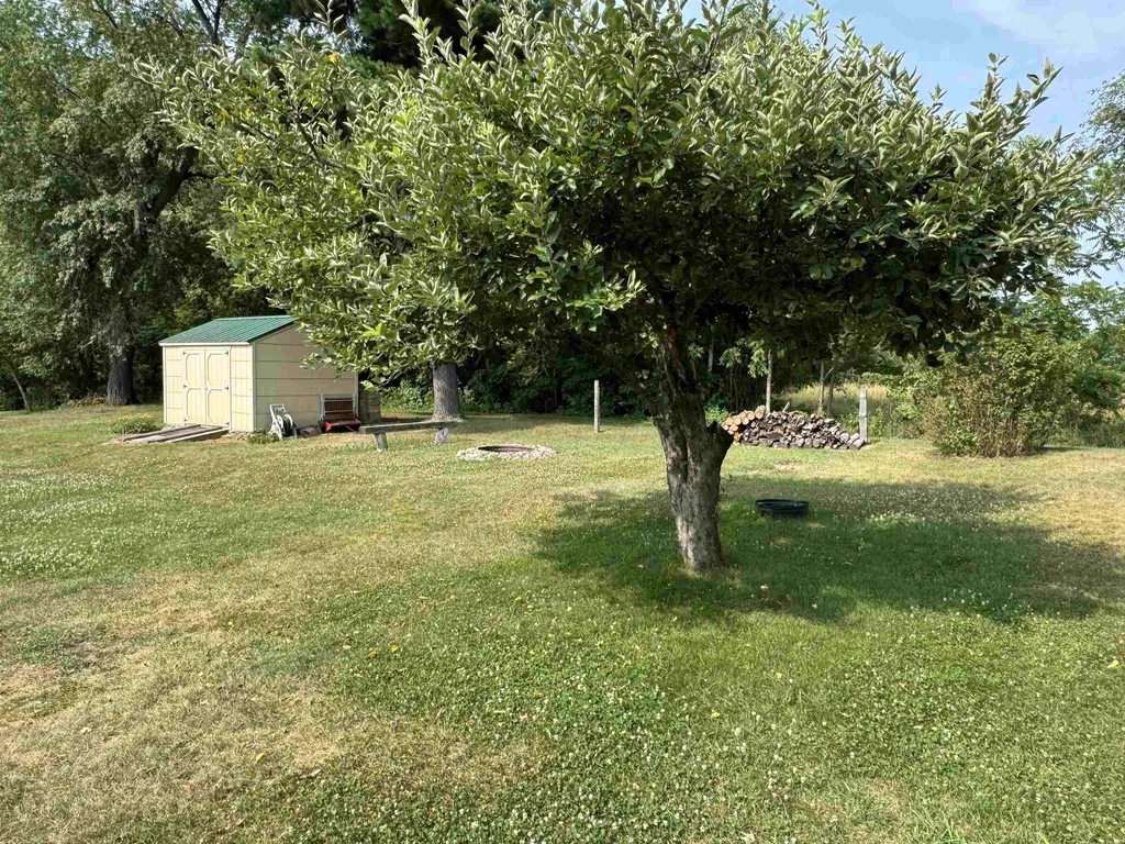 9090 Meadowland Drive Grand Blanc Charter Township MI 48439