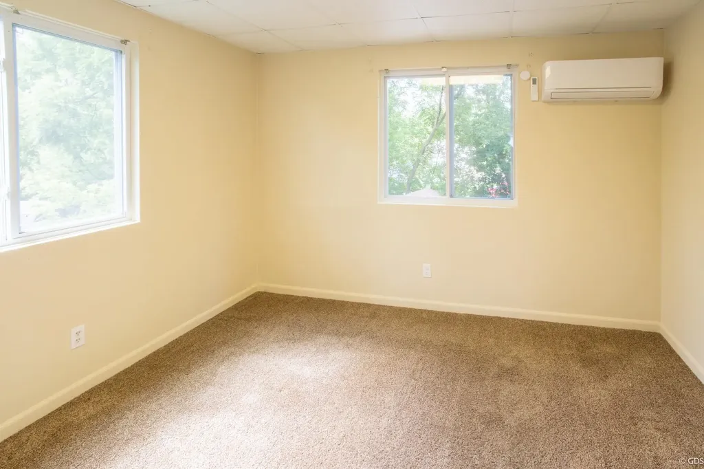 2145 E Mclean Unit B Avenue Burton City MI 48529