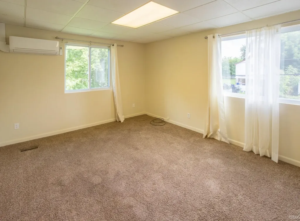 2145 E Mclean Unit B Avenue Burton City MI 48529