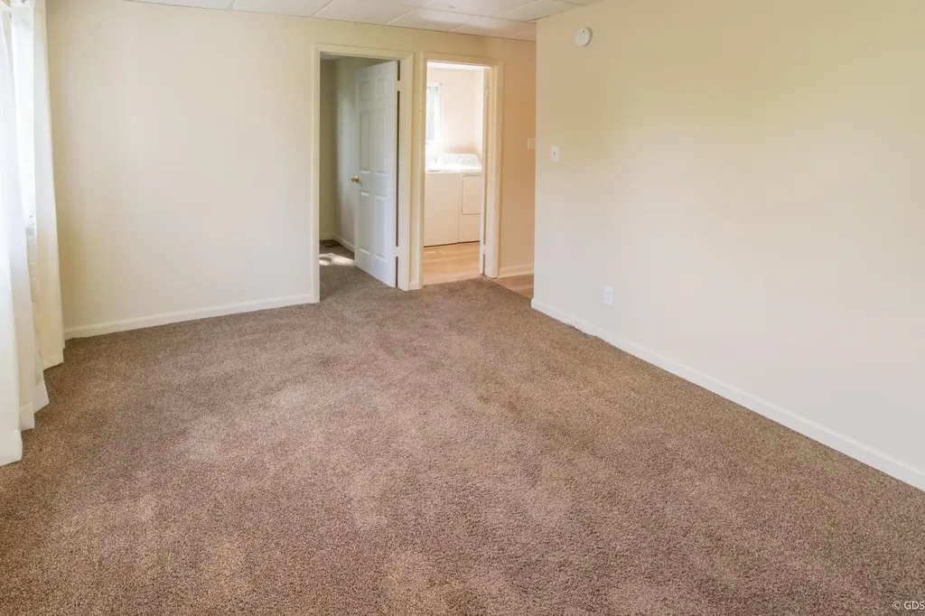 2145 E Mclean Unit B Avenue Burton City MI 48529