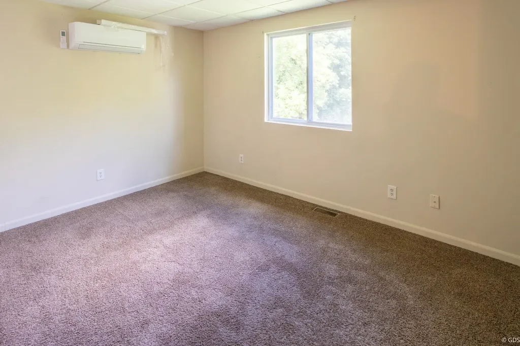 2145 E Mclean Unit B Avenue Burton City MI 48529