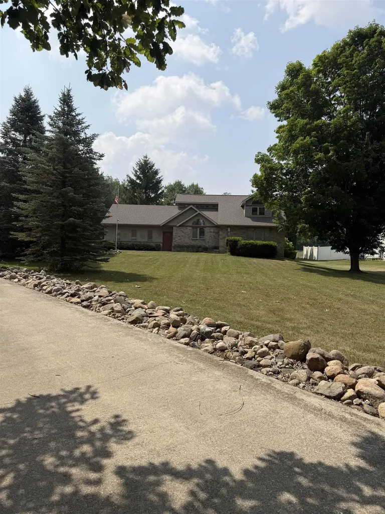 6496 E Carpenter Road Genesee Charter Township MI 48506