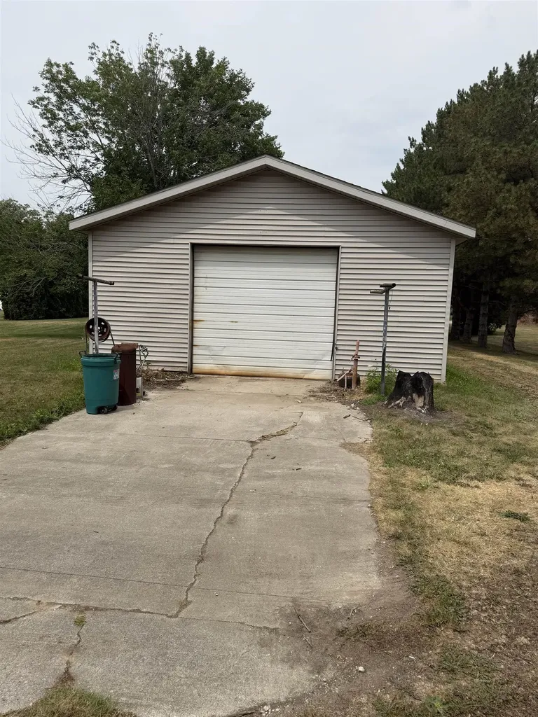 6496 E Carpenter Road Genesee Charter Township MI 48506