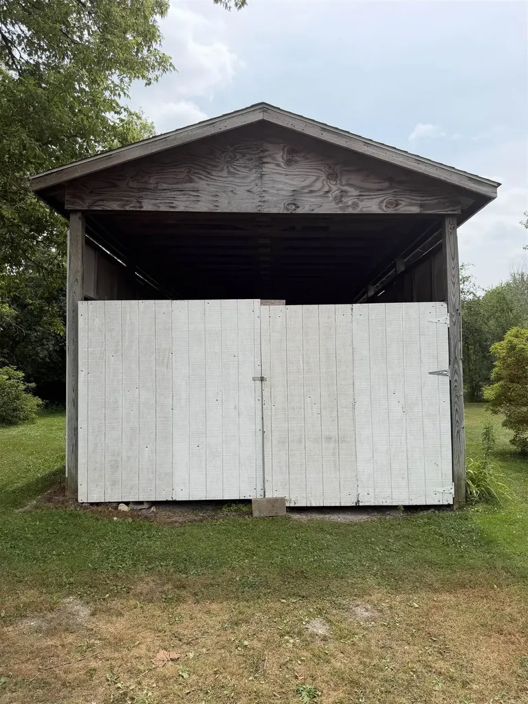 6496 E Carpenter Road Genesee Charter Township MI 48506