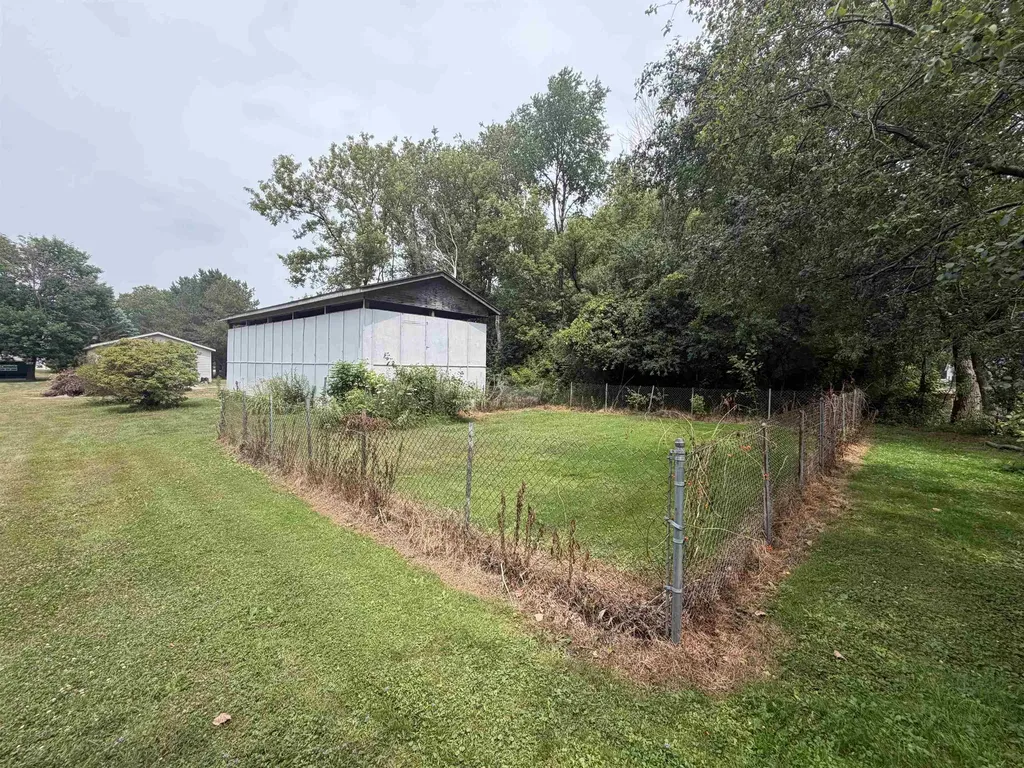 6496 E Carpenter Road Genesee Charter Township MI 48506