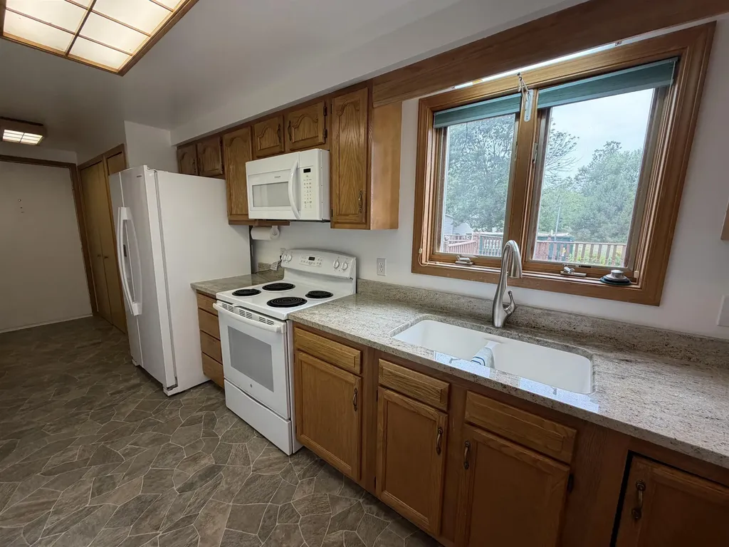 6496 E Carpenter Road Genesee Charter Township MI 48506