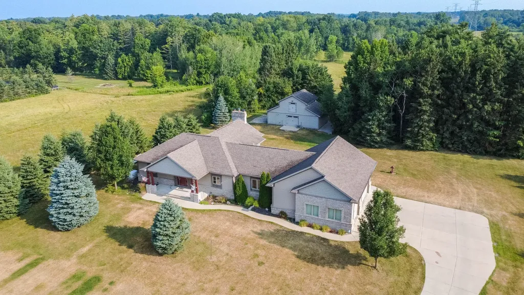 11343 Hill Road Goodrich Village MI 48438