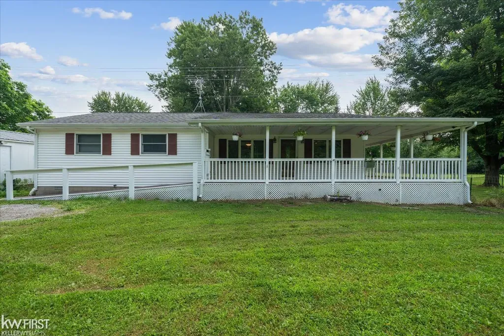 10049 S Graham Road St. Charles Township MI 48655