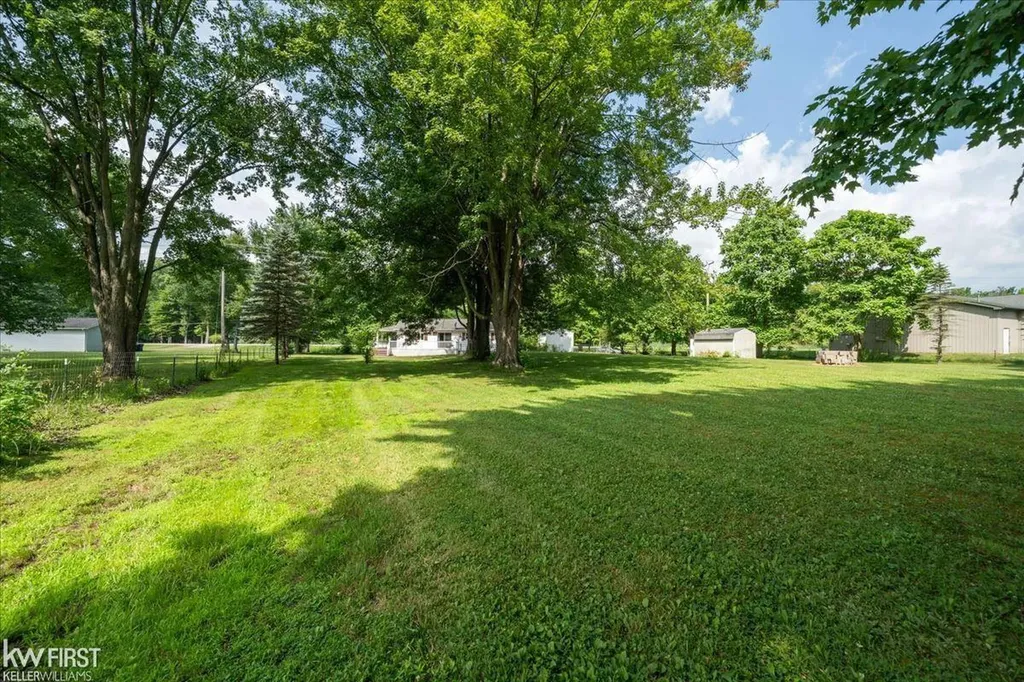 10049 S Graham Road St. Charles Township MI 48655