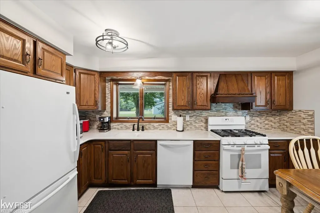 10049 S Graham Road St. Charles Township MI 48655