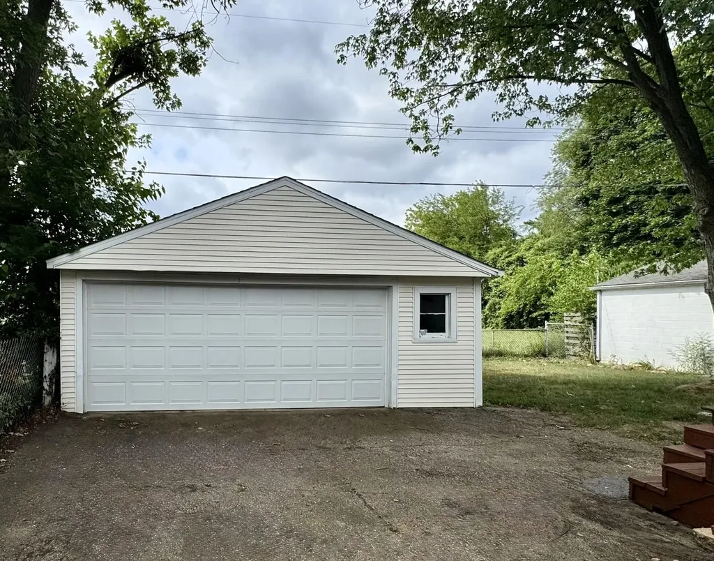 3730 Holly Avenue Flint City MI 48506