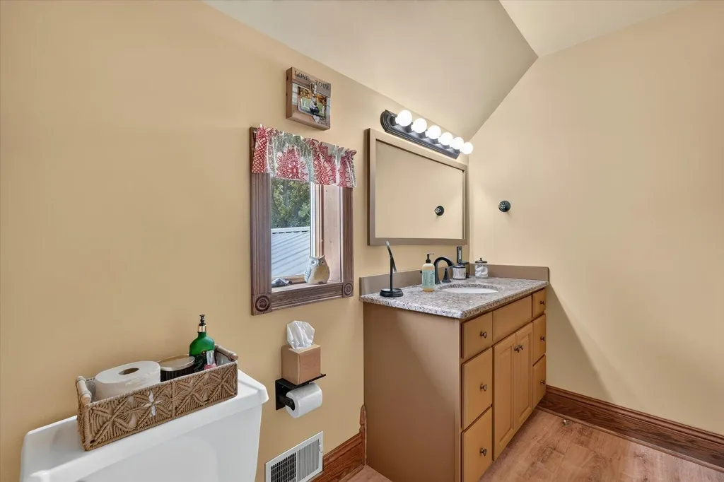 18500 Stuart Road Chesaning Township MI 48616