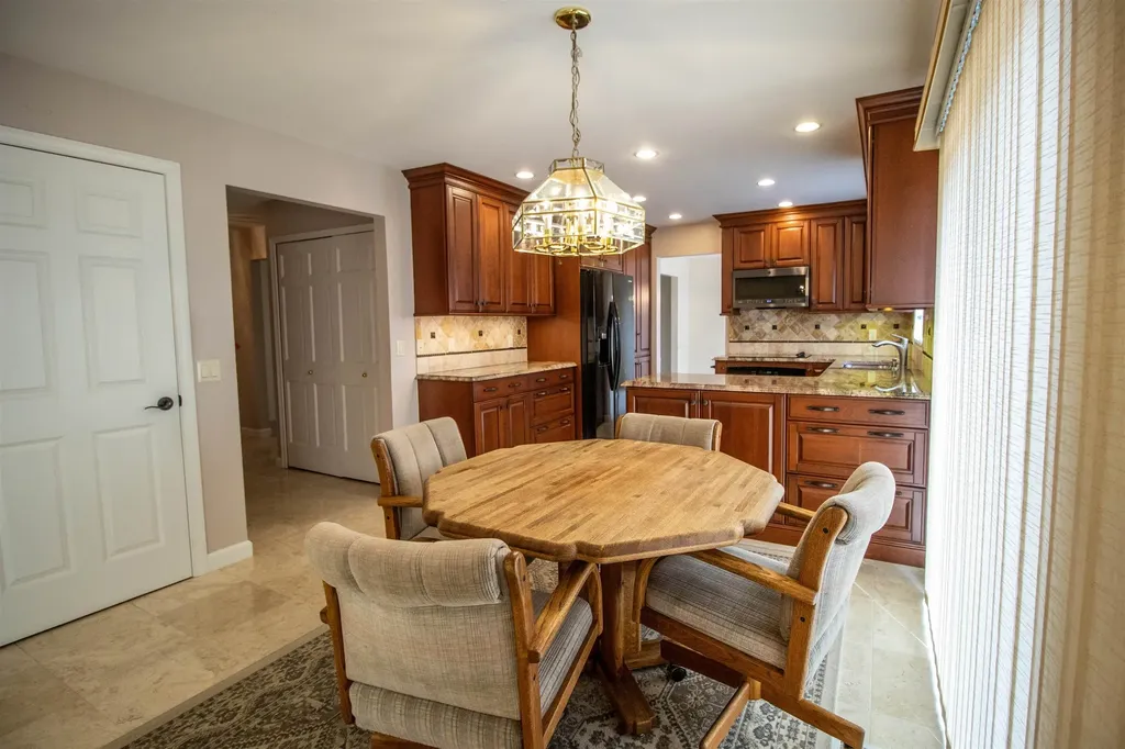 11651 Kings Charter Road Grand Blanc City MI 48439