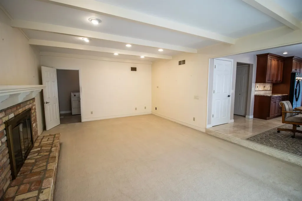 11651 Kings Charter Road Grand Blanc City MI 48439