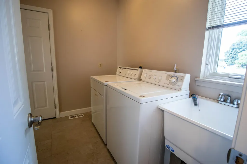 11651 Kings Charter Road Grand Blanc City MI 48439