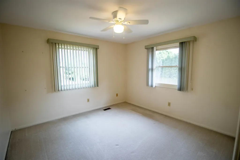 11651 Kings Charter Road Grand Blanc City MI 48439