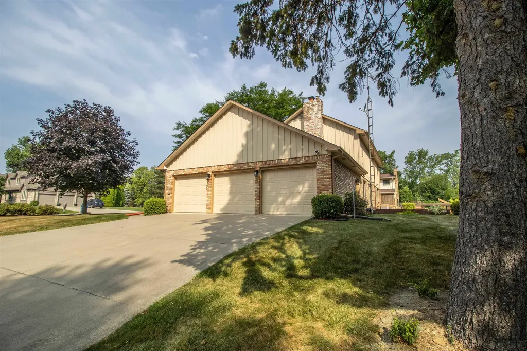 11651 Kings Charter Road Grand Blanc City MI 48439