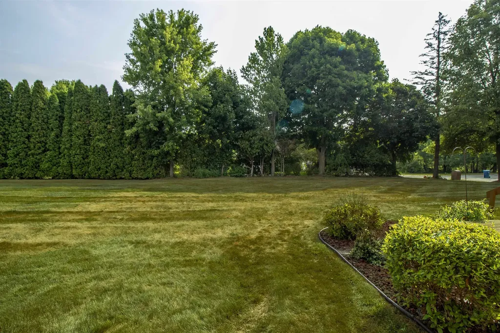 11651 Kings Charter Road Grand Blanc City MI 48439