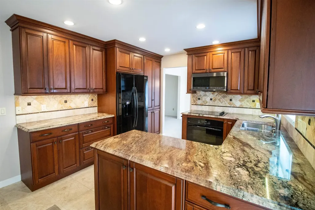11651 Kings Charter Road Grand Blanc City MI 48439