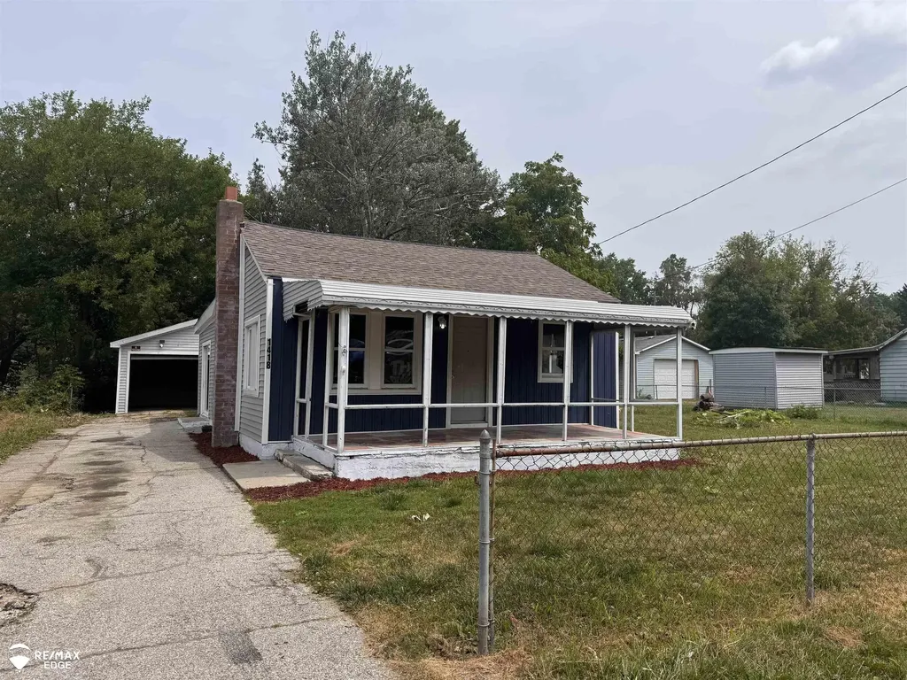 1418 W Juliah Avenue Flint City MI 48505