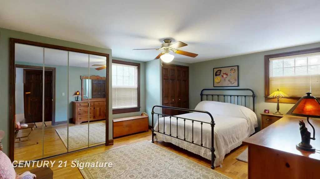 212 Cedarwood Drive Flushing City MI 48433