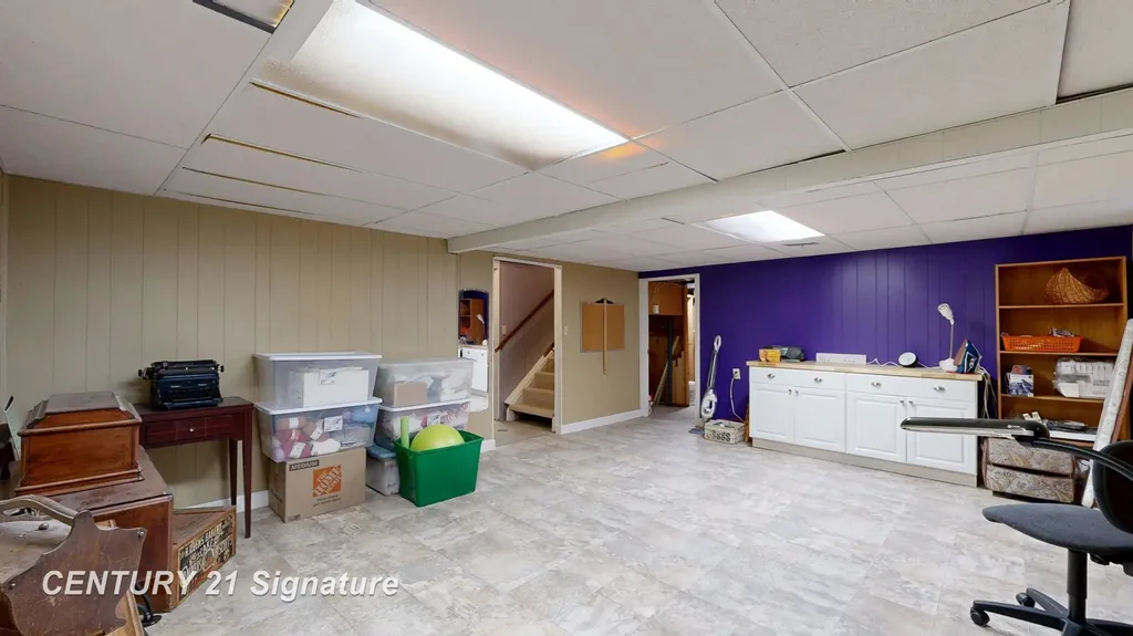 212 Cedarwood Drive Flushing City MI 48433