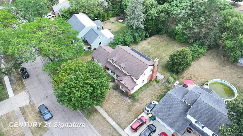 212 Cedarwood Drive Flushing City MI 48433