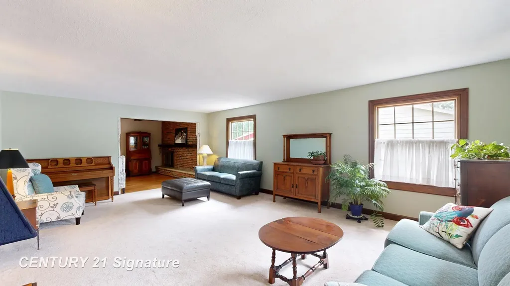 212 Cedarwood Drive Flushing City MI 48433