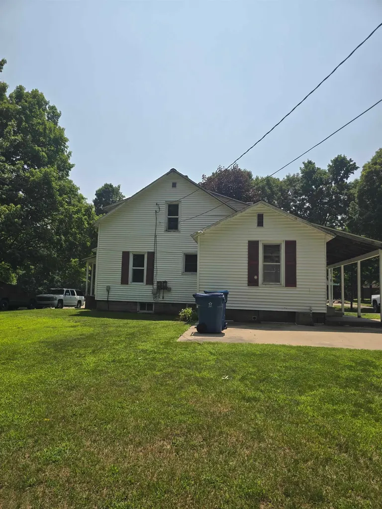 642 Wightman Street Vassar City MI 48768