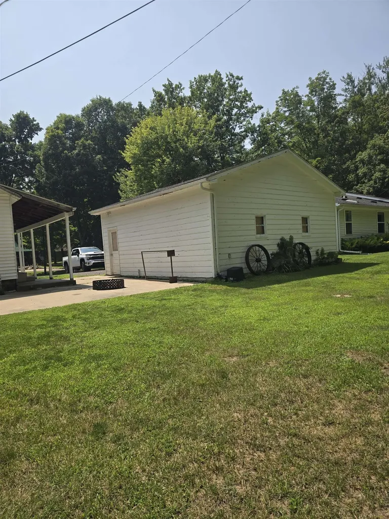 642 Wightman Street Vassar City MI 48768