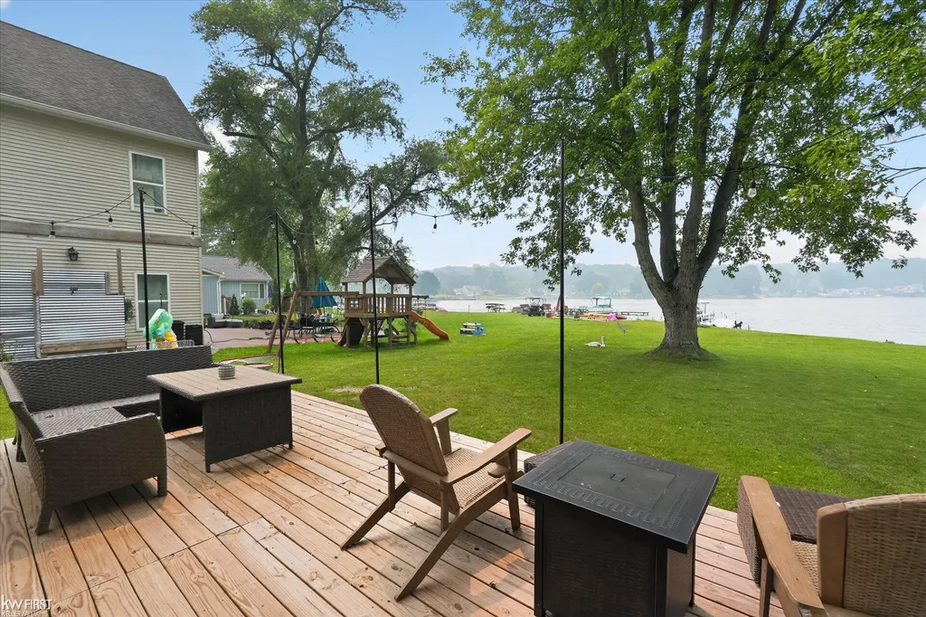 5521 Mabley Hill Road Hartland Township MI 48430