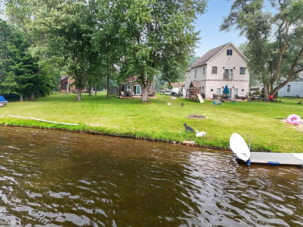 5521 Mabley Hill Road Hartland Township MI 48430