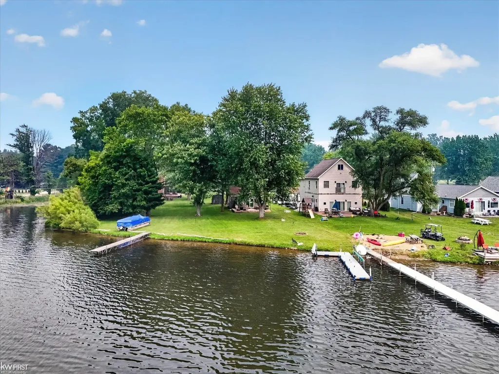 5521 Mabley Hill Road Hartland Township MI 48430