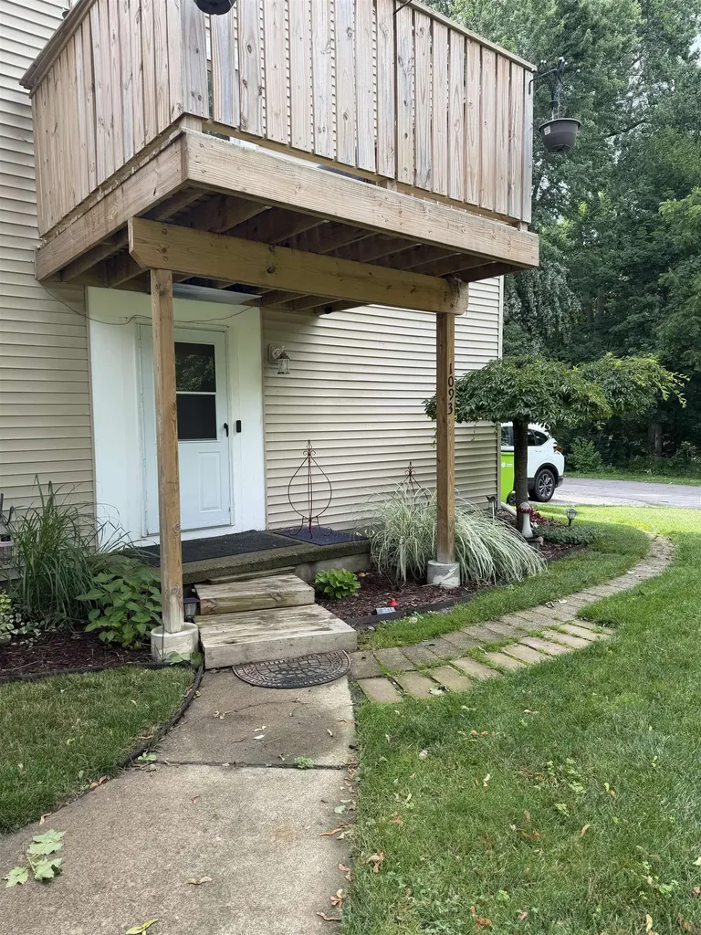 1093 Green Meadows Drive Grand Blanc Charter Township MI 48439