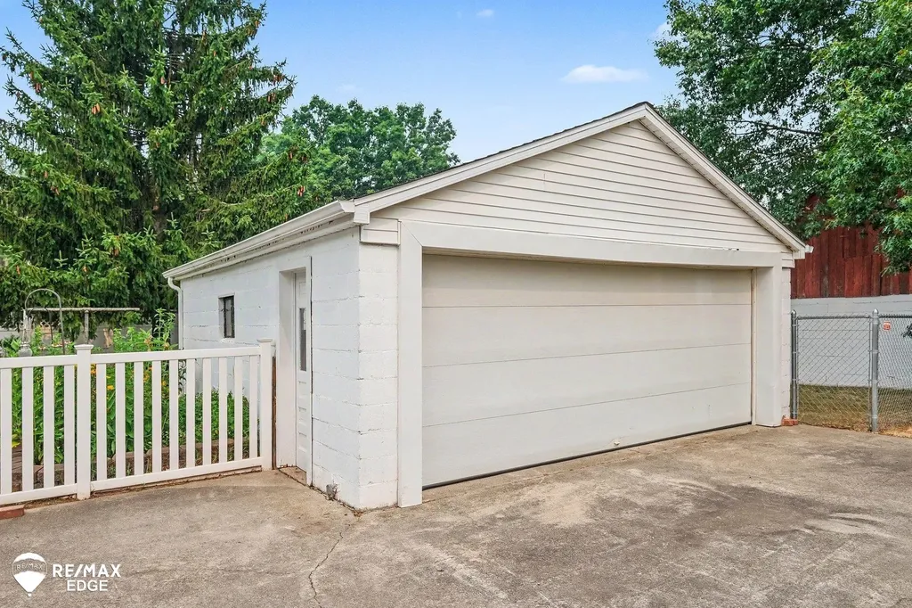 8331 E Coldwater Road Richfield Township MI 48423