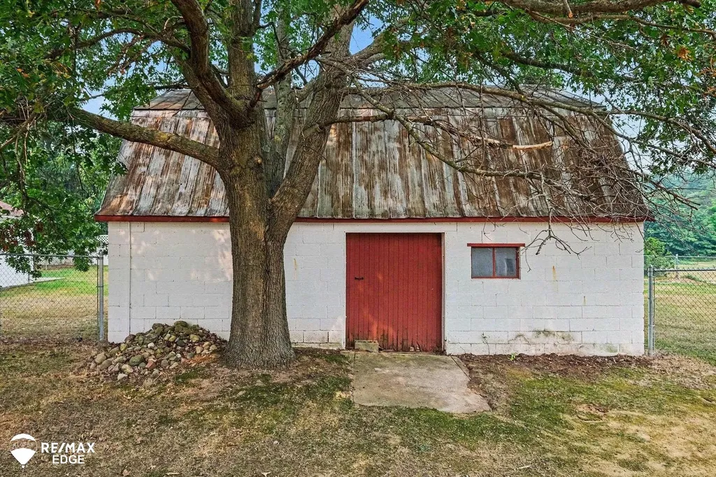 8331 E Coldwater Road Richfield Township MI 48423