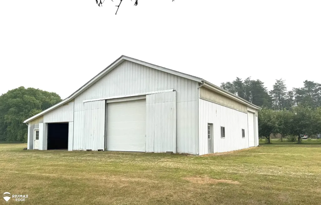 8331 E Coldwater Road Richfield Township MI 48423