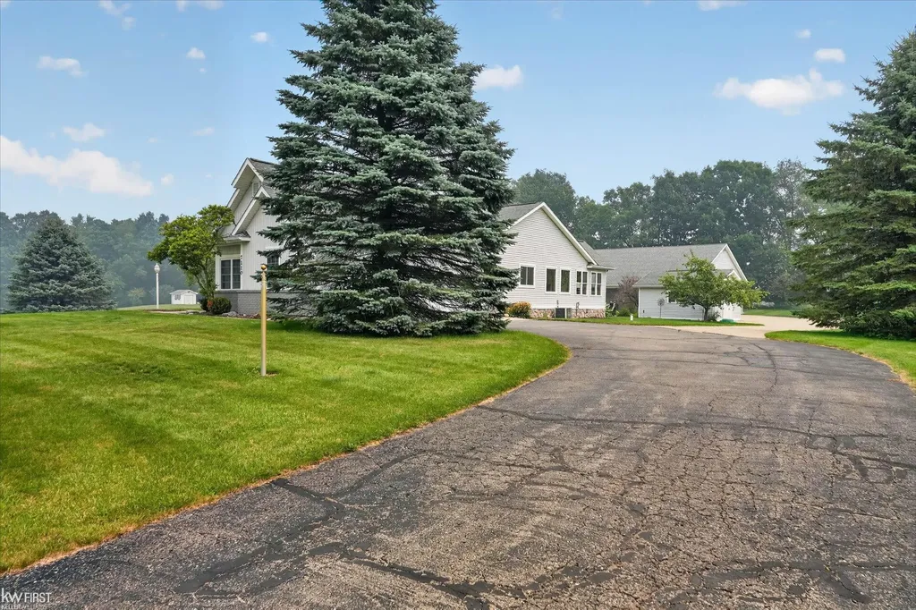 7110 Granger Drive Deerfield Township MI 48855