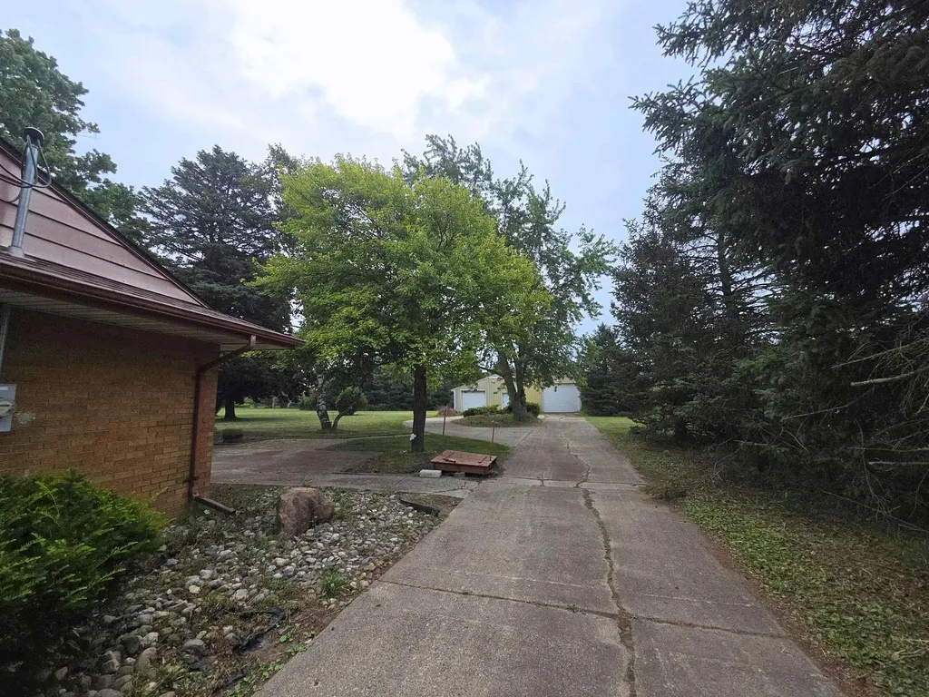1143 W Wilson Road Vienna Charter Township MI 48420