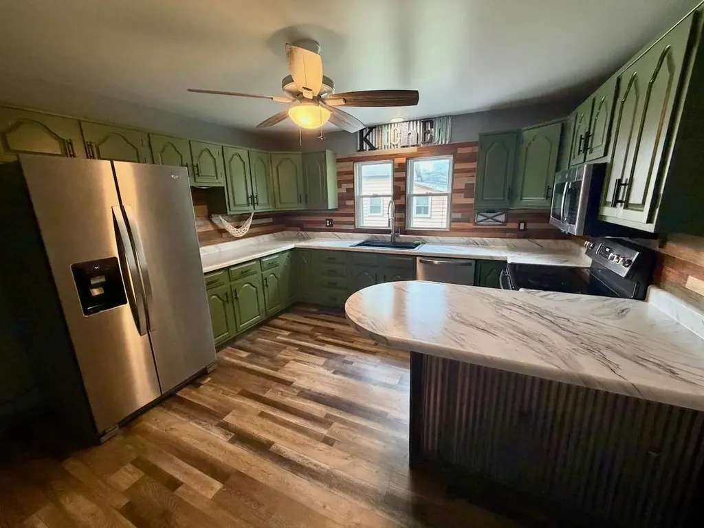 518 W Belle Avenue St. Charles Village MI 48655