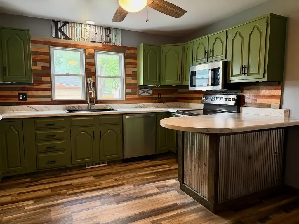 518 W Belle Avenue St. Charles Village MI 48655
