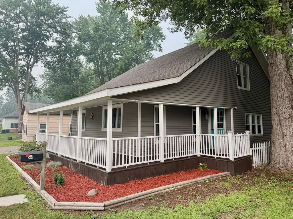 518 W Belle Avenue St. Charles Village MI 48655