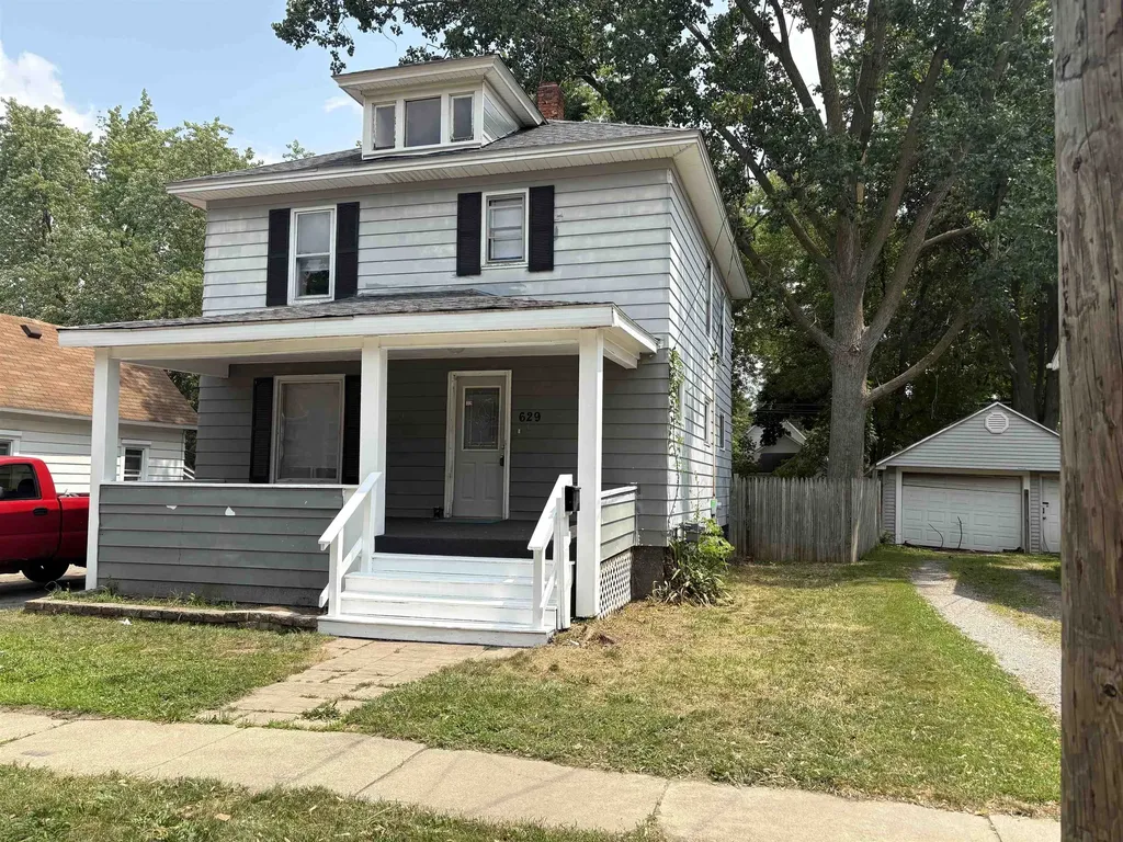 629 Woodlawn Avenue Owosso City MI 48867
